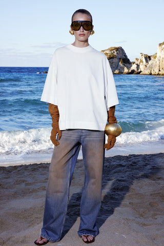 WIDE-LEG JEANS IN SAND-WASHED DENIM